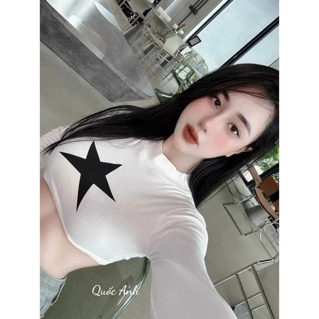 Alternative view of Áo Croptop Cổ Cao In Ngôi Sao Thun Borip Loại 1 - Lê Phương Boutique