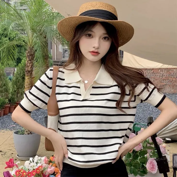 Áo Len Cổ Bẻ Ngắn Tay Họa Tiết Kẻ Nhỏ 3 Màu Cực Xinh Dành Cho Bạn Nữ Slcxa33 - Chipxinhxk