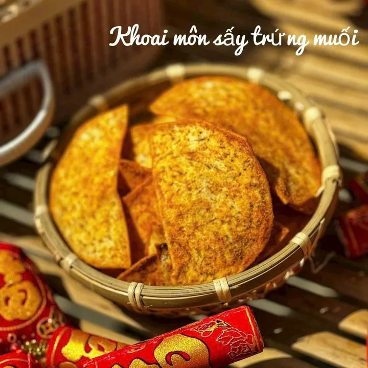 Alternative view of Khoai Môn Sấy Trứng Muối Không Thể Bỏ Lỡ 250g - Winnie House