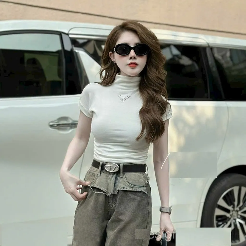 Alternative view of Áo Thun Borip Cổ Lọ Ôm Body Tay Ngắn - Kim