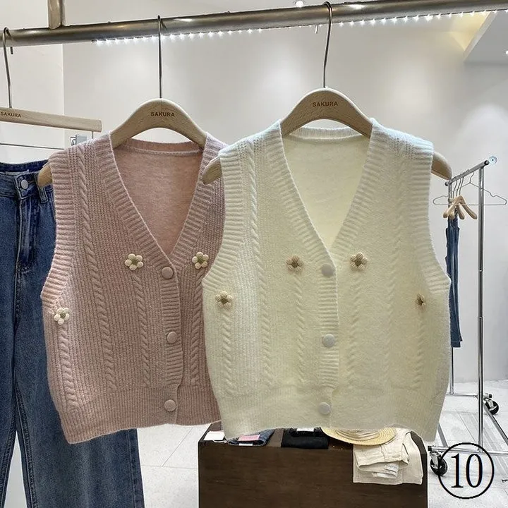Alternative view of Áo Len Gile Cúc Bọc Mix Họa Tiết Hoa Nổi Nhẹ Nhàng Xinh Xắn Dành Cho Bạn Nữ Slcxa245 - Chipxinhxk