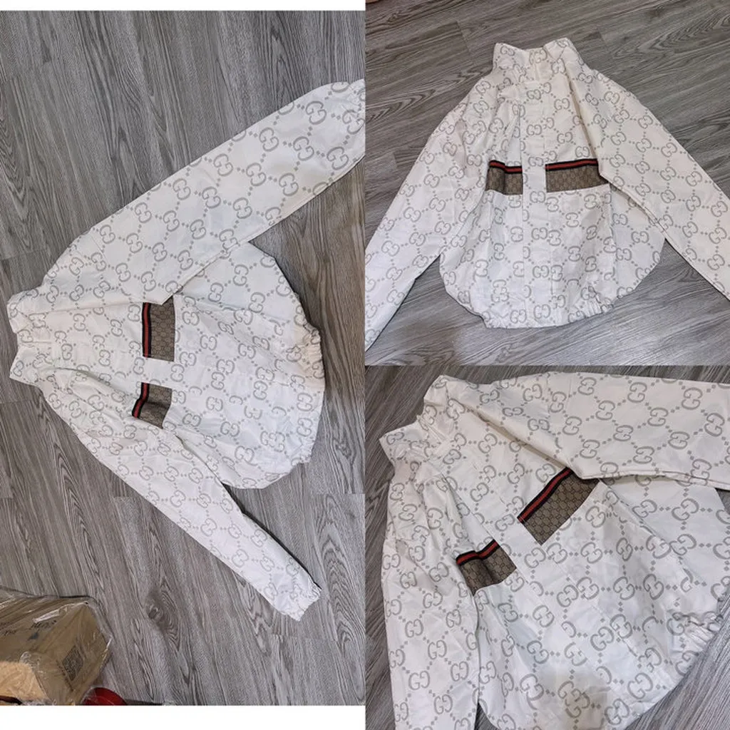 Alternative view of Áo Khoác Dù Pero Chữ Gg Phối Ngang - Lê Phương Boutique