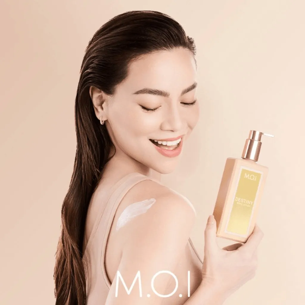 Alternative view of M.o.i-sữa Dưỡng Thể Sáng Da Hương Nước Hoa Destiny 250ml