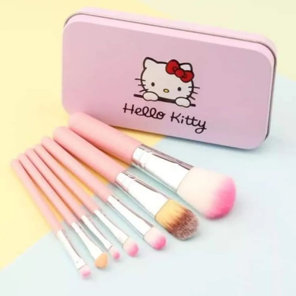 Bộ Cọ Trang Điểm 7 Món Nhỏ Xinh Màu Hồng Kèm Hộp Đựng Hello Kitty