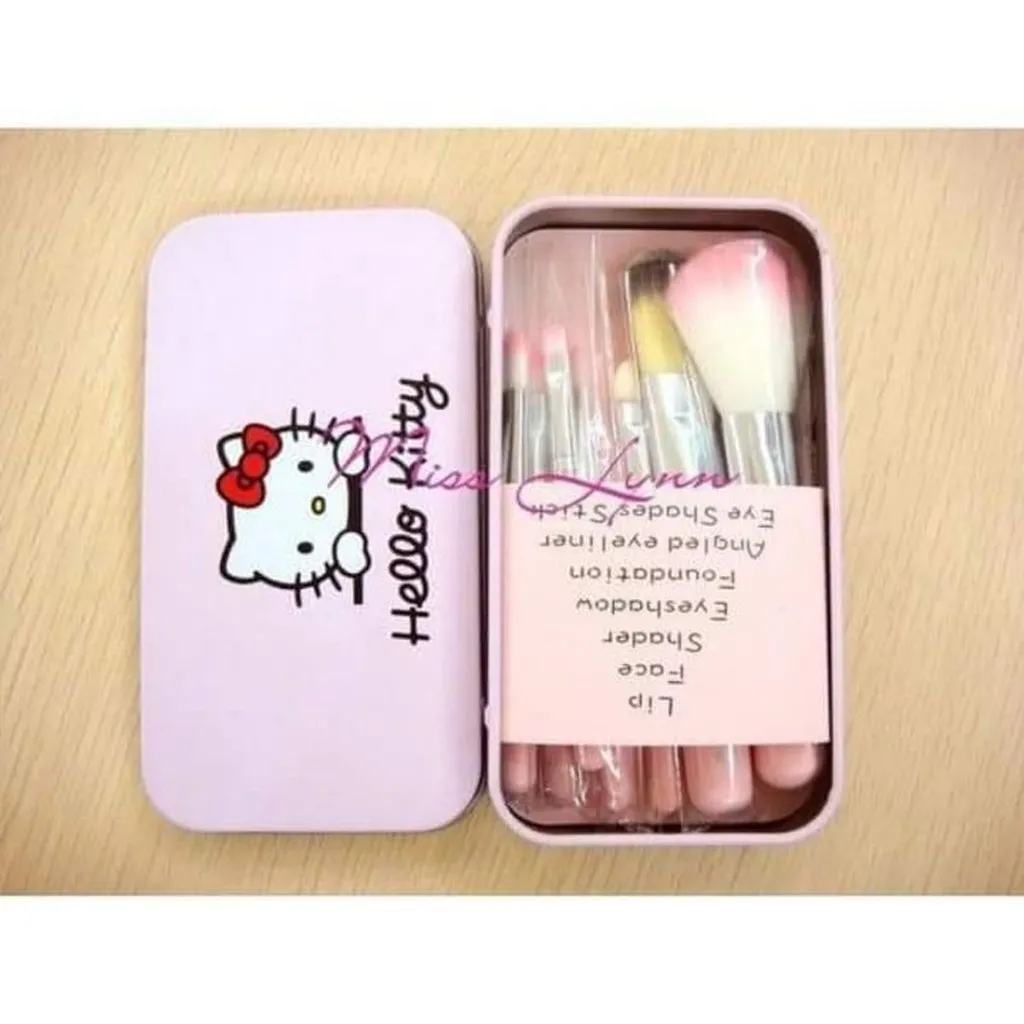 Alternative view of Bộ Cọ Trang Điểm 7 Món Nhỏ Xinh Màu Hồng Kèm Hộp Đựng Hello Kitty