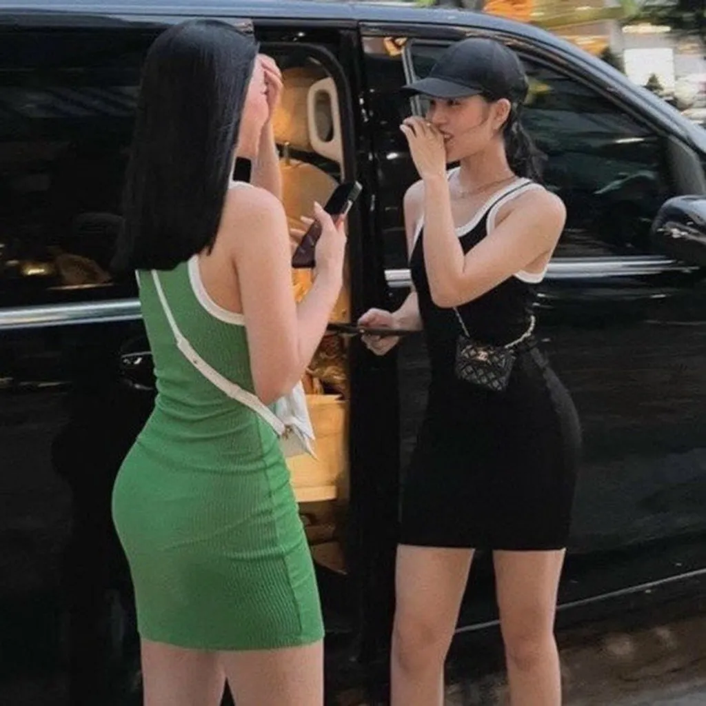 Alternative view of Đầm Ôm Body Trơn Phối Viền Lp983 - Lê Phương Boutique
