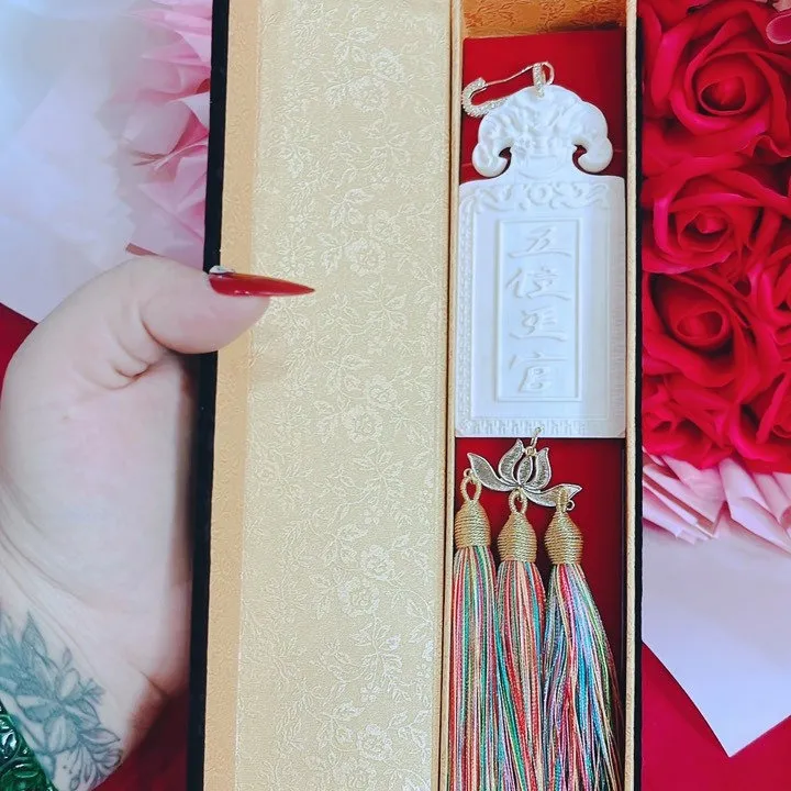 Lệnh Bài Xương Mỹ Nghệ Gắn Tua Sen - Thắng Giang