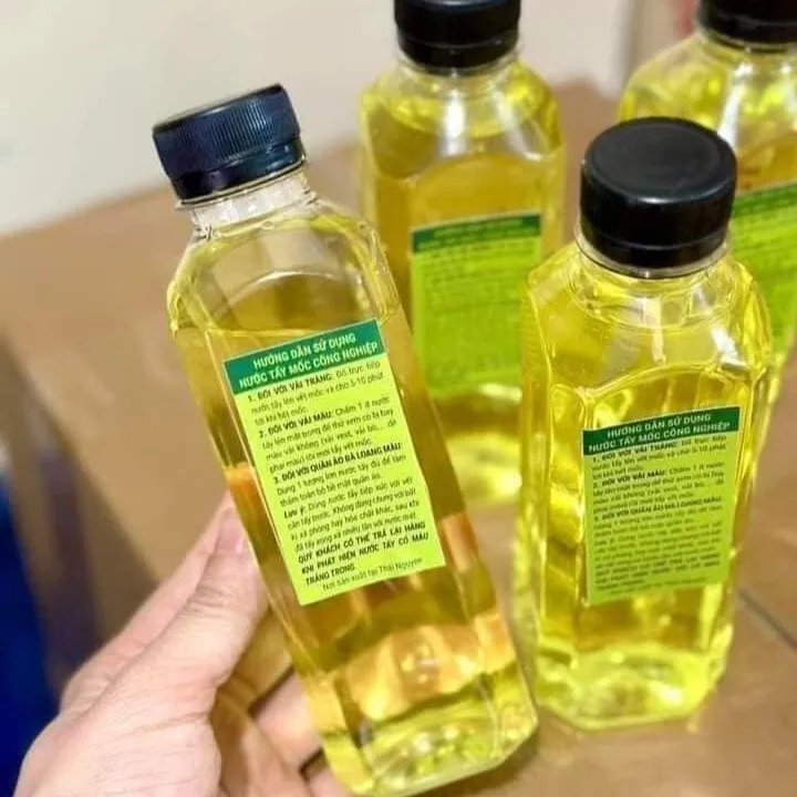Nước Tẩy Mốc, Ố,cóc Quần Áo - Chất Tẩy Trắng Đa Năng