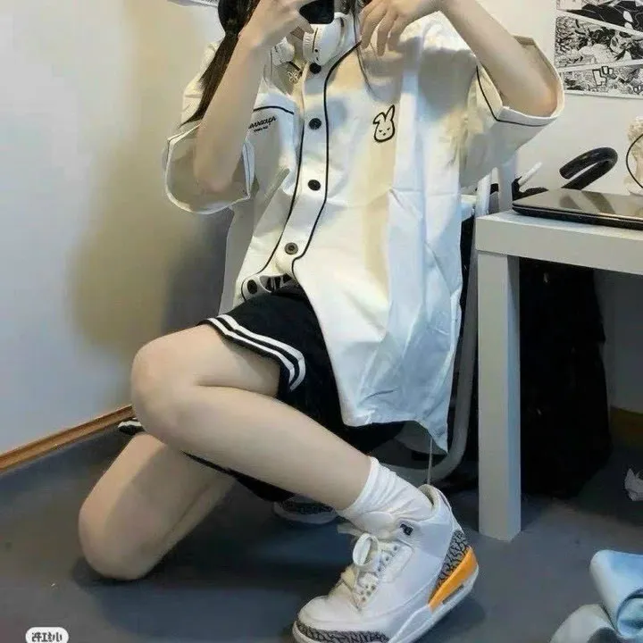 Alternative view of Áo Sơ Mi Nam Nữ Form Rộng Chất Lụa Đẹp Logo Thỏ Phối Túi Ở Ngực -htm Fashion