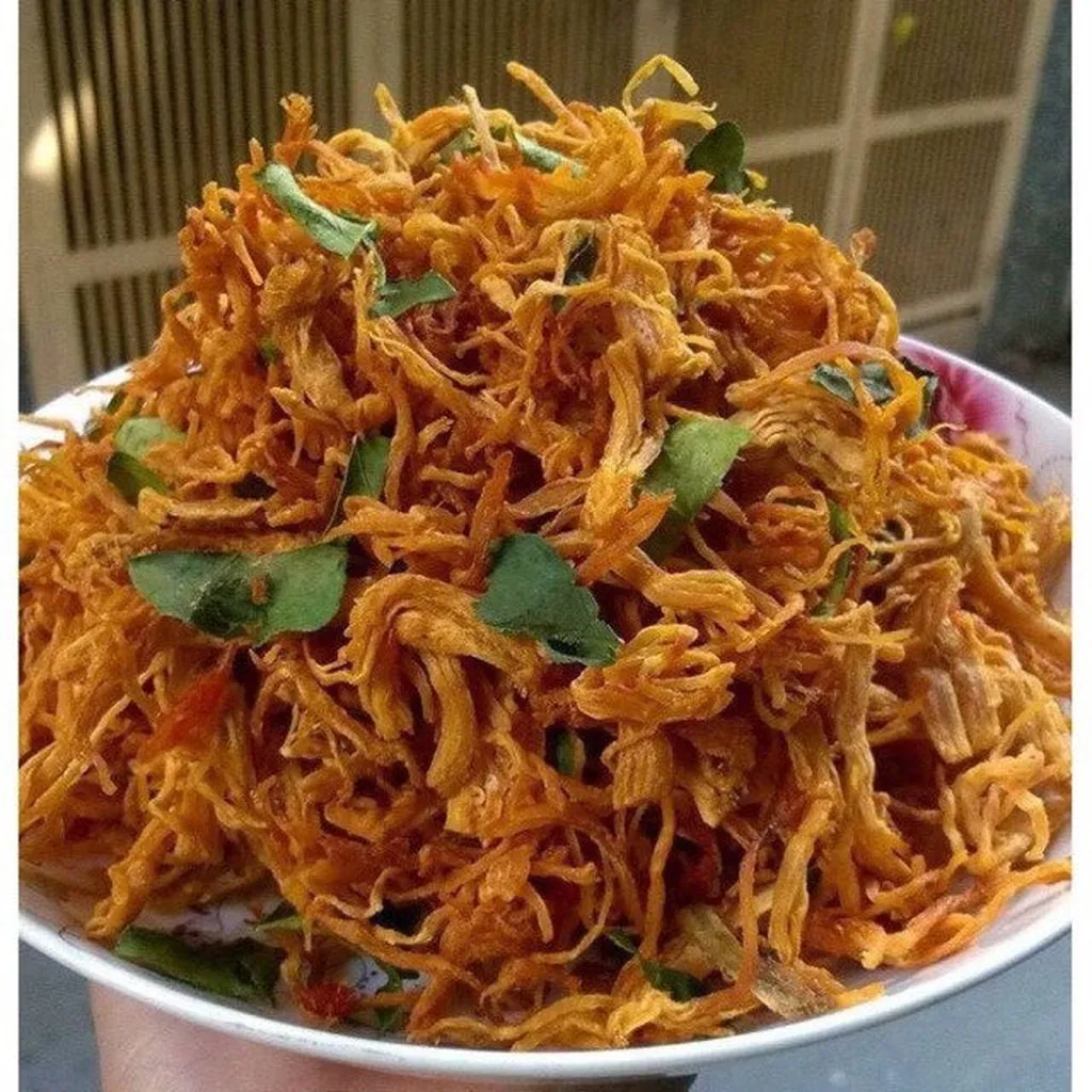 Alternative view of Khô Gà Lá Chanh Hương Vị Đậm Đà, Cay Nhẹ, Món Ăn Vặt Yêu Thích Của Giới Trẻ Túi 500g - Ctb630