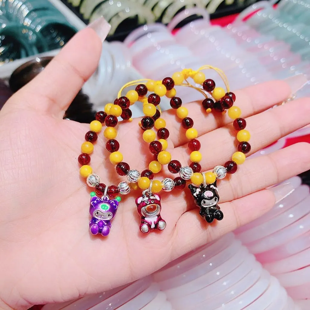 Vòng Tay Hổ Phách Thiên Nhiên Phối Charm Bạc Thái Chuẩn Xi Màu Tĩnh Điện - Thắng Giang