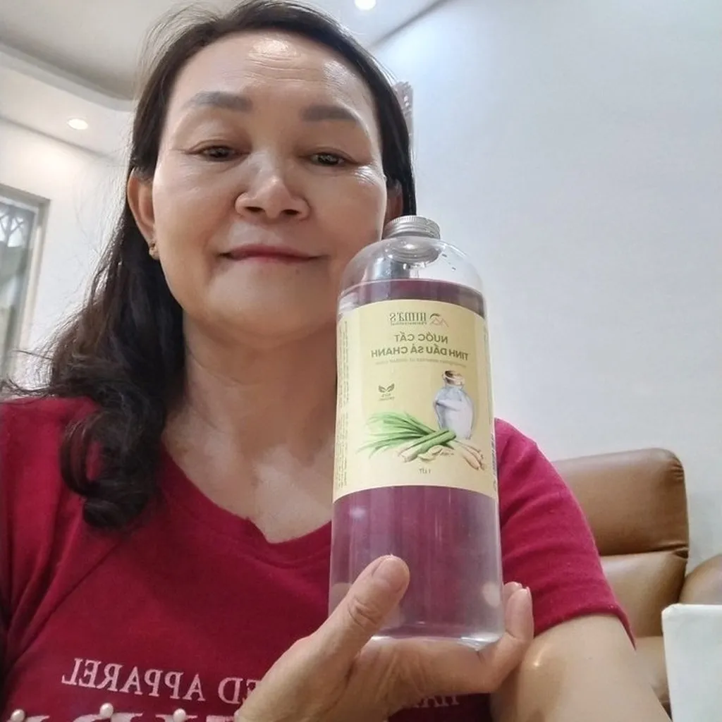 Alternative view of Nước Cất Tinh Dầu Sả Chanh Hima's 250ml