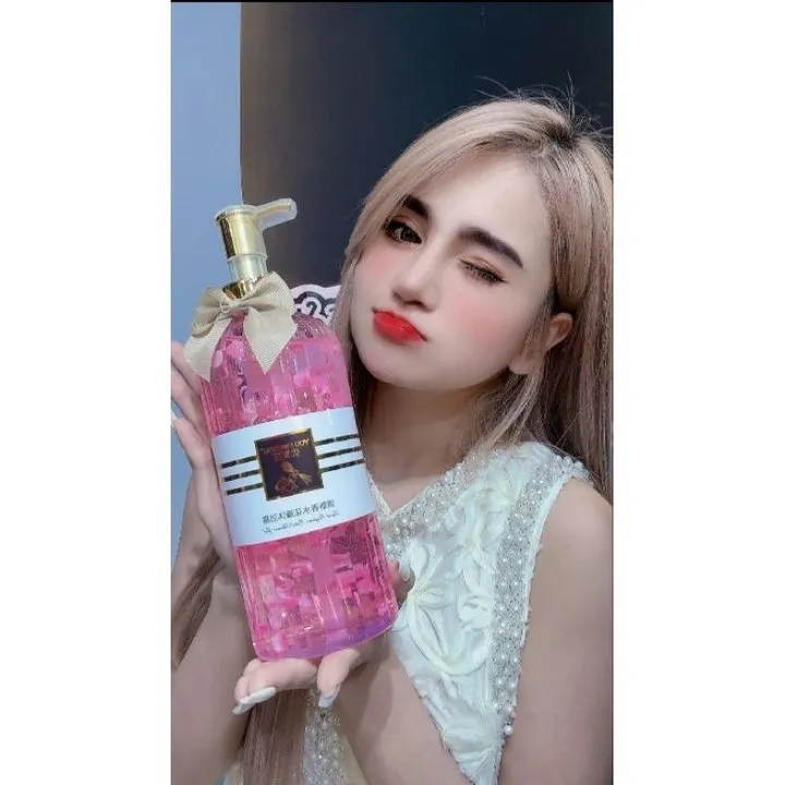 Alternative view of Sữa Tắm Hương Hoa Kèm Cánh Hoa 760g Nội Địa Trung -gdn