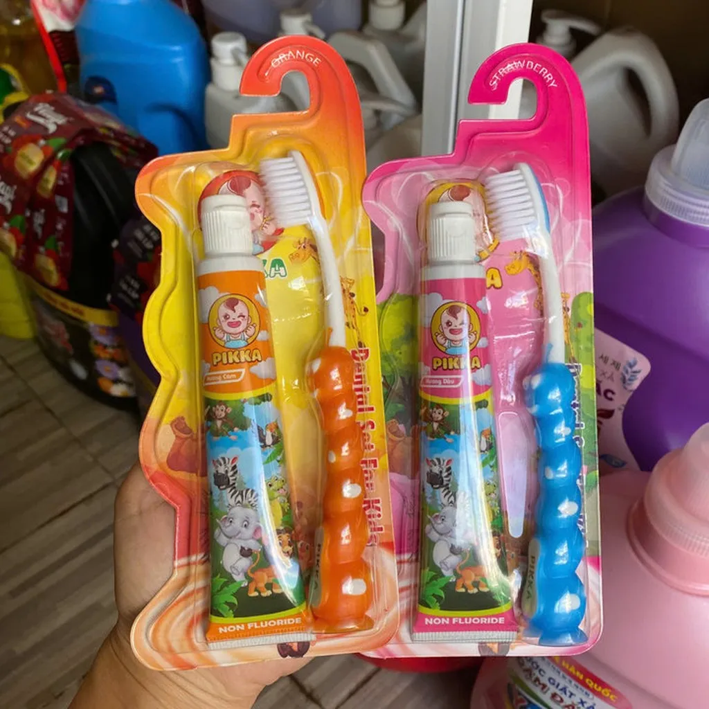 Kem Đánh Răng Pikka Trẻ Em Tặng Kèm Bàn Chải Đánh Răng L037 - Lady's Passion