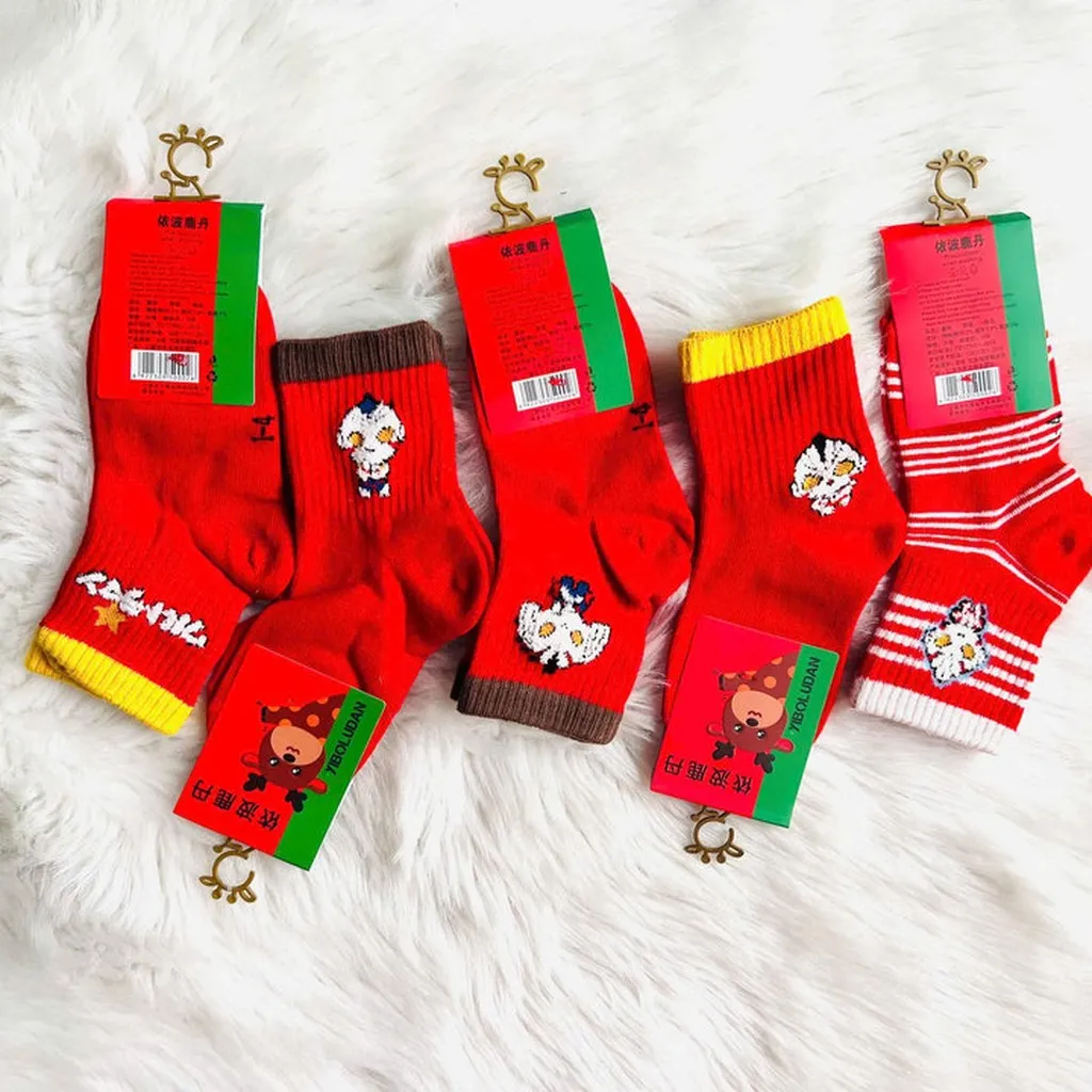 Alternative view of Set 5 Đôi Tất Trẻ Em Đỏ Hot Trend Size Từ 1-8 Tuổi Cho Trẻ Em