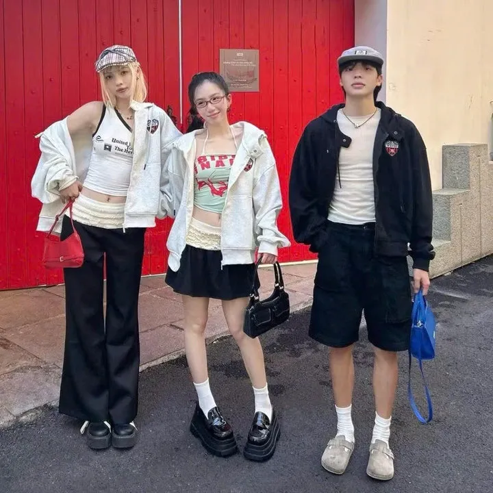 Alternative view of Áo Khoác Hoodie Dây Kéo Nỉ Bông Mũ To 2 Lớp Unisex Form Rộng Whose 17 Nam Nữ Mẫu Mới Hàng Đẹp - Tp748