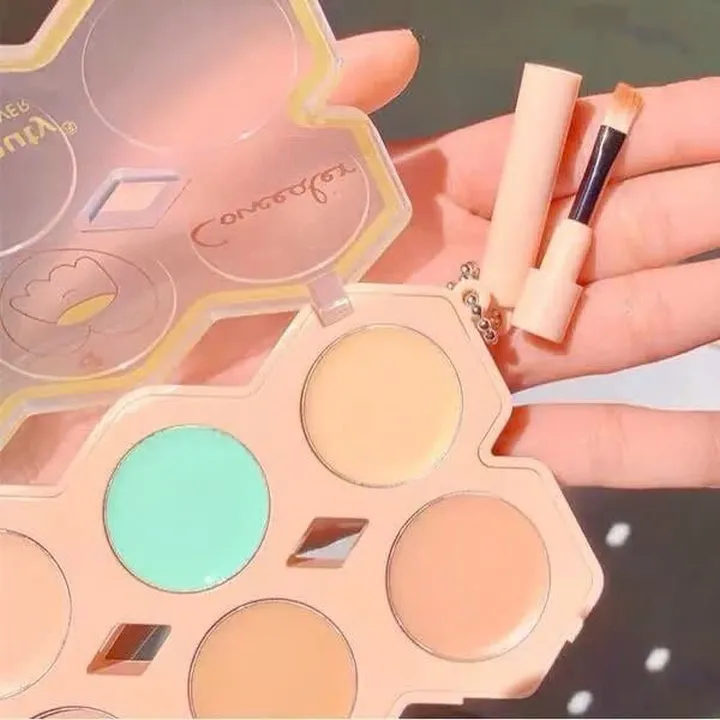 Bảng Kem Che Khuyết Điểm Kèm Cọ Kiss Beauty 6 Màu Che Phủ Thâm Làm Sáng Da Không Tì Vết - Gdn