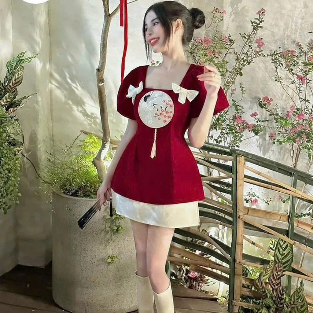 Alternative view of Set Áo Nhung Phối Chân Váy Tapta Có Lót Hình Thêu Phối Nơ Trắng 2 Bên Tp999 - Golden Dream