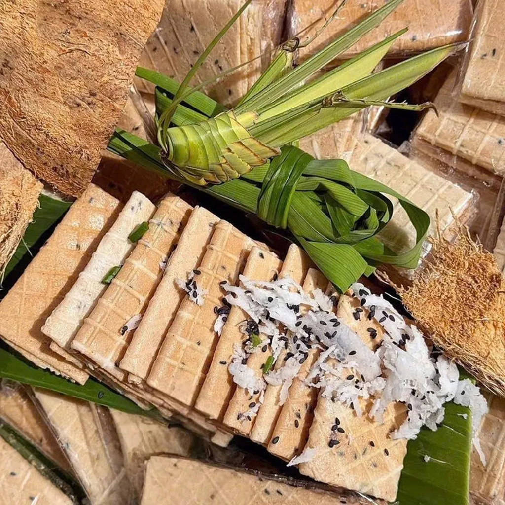 Bánh Mè Rụm Ngon Không Tưởng, Dừa Thơm Lừng 500g - Winnie House