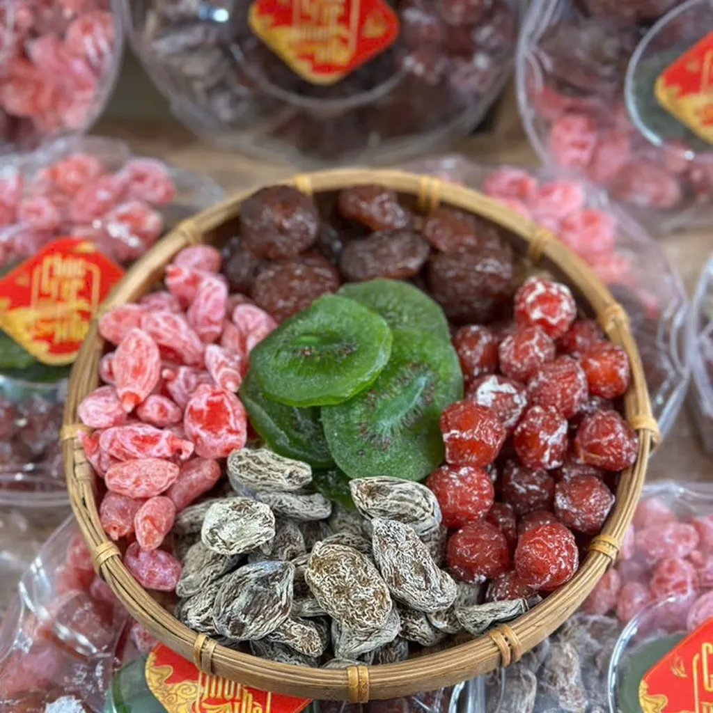 Alternative view of Ô Mai Xí Muội Mix Ngũ Vị - Chua Cay Mặn Ngọt 500g - Winnie House