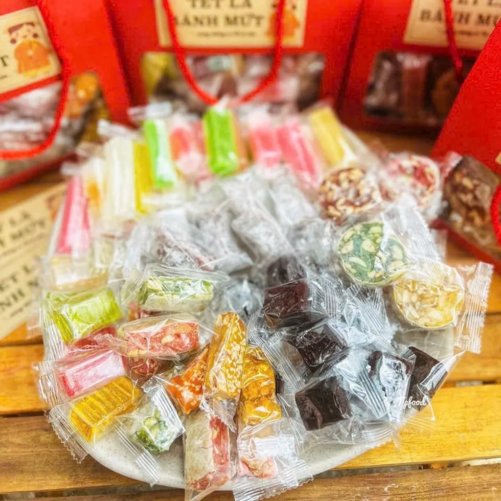 Alternative view of Mứt Tết 7 Vị - Hương Vị Truyền Thống Gói Trọn Yêu Thương 1kg - Winnie House