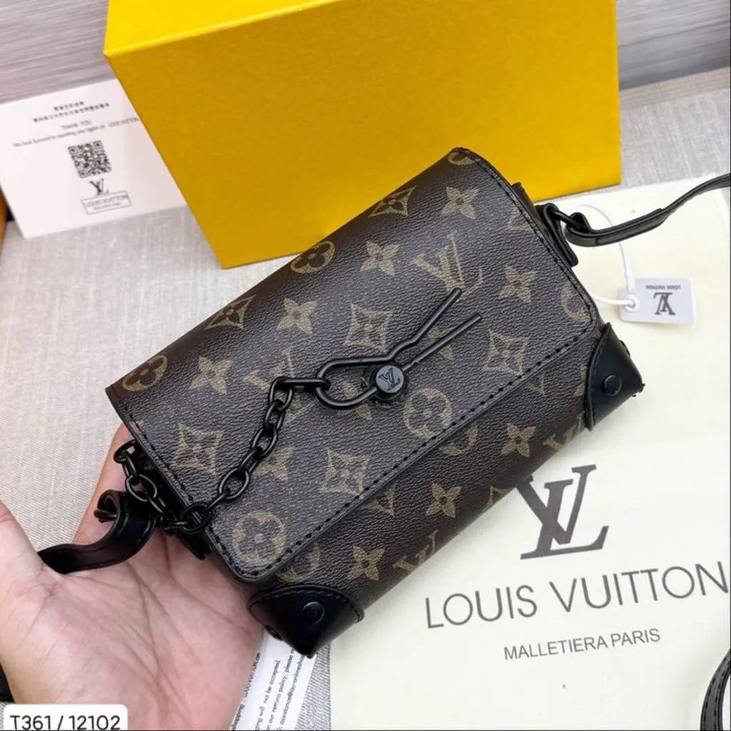 Túi Đeo Chéo Da Nam Nữ Lv,họa Tiết Monogram Màu Nâu In Chìm, Hàng Full Box, Sổ, Hóa Đơn. Phong Cách Hàn Quốc, Quai Chéo