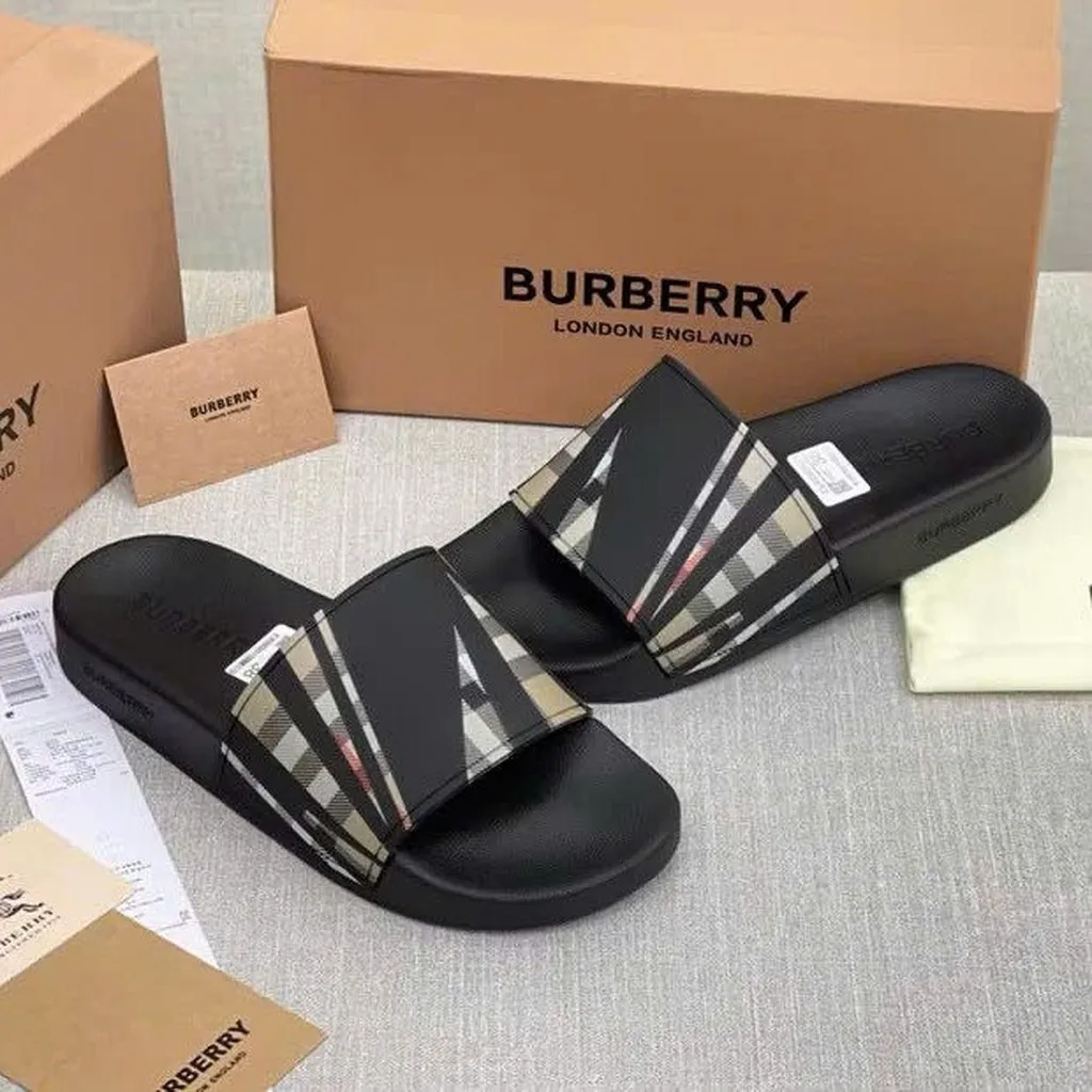 Alternative view of Dép Burberry Mẫu Mới Quai Ngang Họa Tiết Monogram, Đi Êm Chân Hottrend 2025