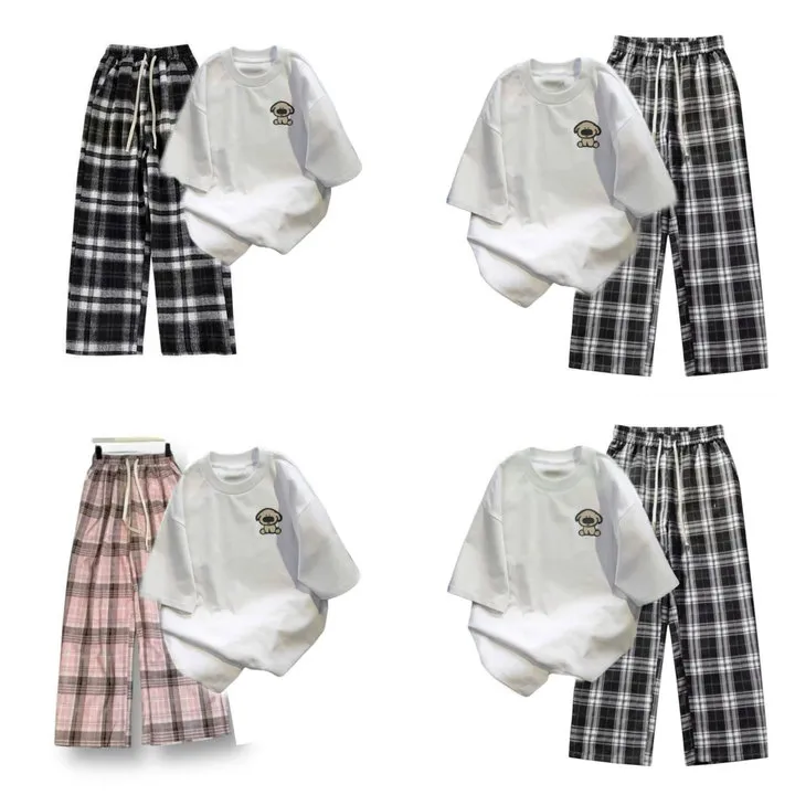 Tổng Hợp Các Sét Bộ Quần Kẻ Caro + Mix Áo Phông In Hình Cún Nâu Ở Ngực