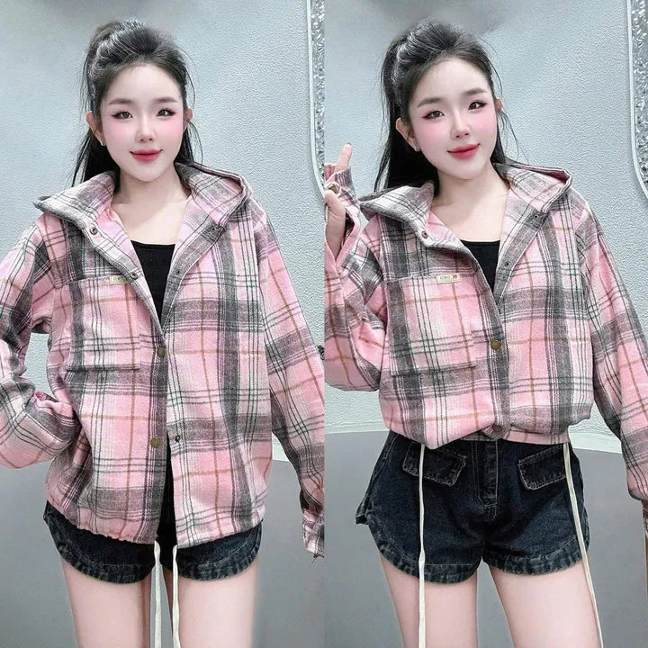 Alternative view of [t80] Áo Sơ Mi Nữ Chống Nắng Cúc Bấm Có Nón Rộng , Phối Sọc Kẻ Caro Nhiều Màu Form Rộng